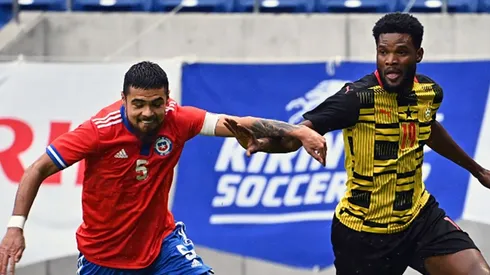 Con la camiseta número 5, Paulo fue titular en los tres partidos de Chile durante la gira por el continente asiático.
