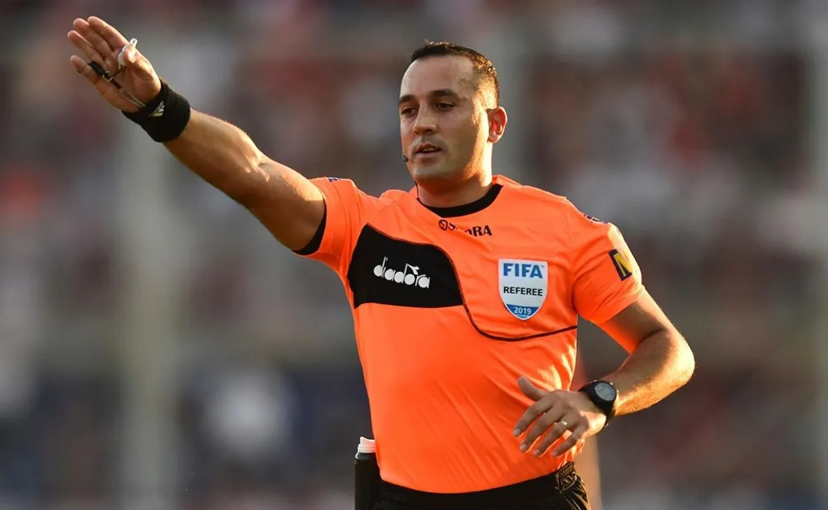 Fernando Espinoza será el juez ante el Decano en el Monumental.