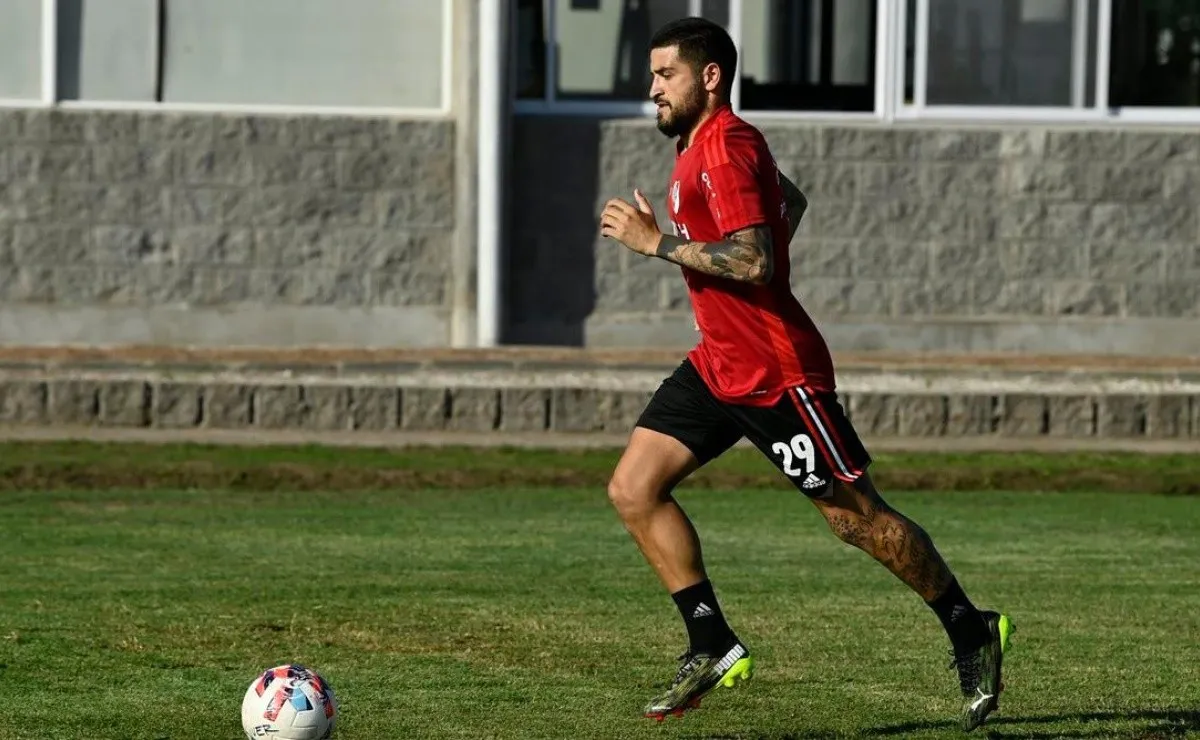 Elías Gómez gana en confianza y se anima a tirar lujos.