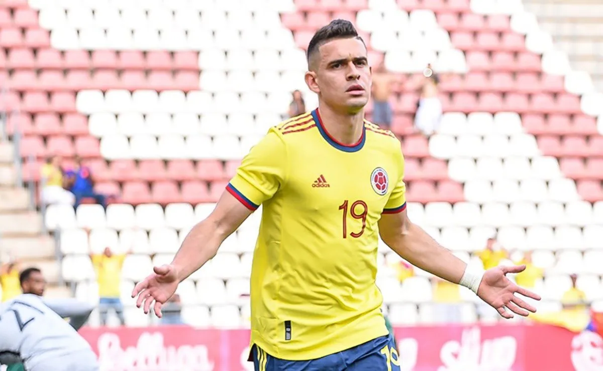 Rafa fue titular en Colombia y marcó el gol del triunfo.