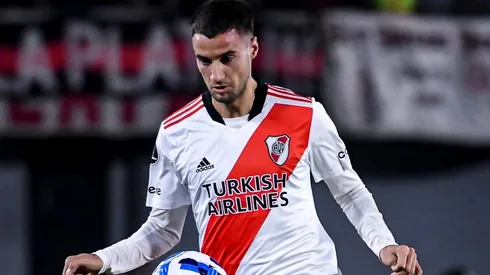 Emanuel Mammana salió muy dolorido en su rodilla izquierda