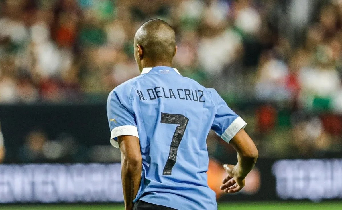 Con la número 7 en la espalda, De la Cruz jugó casi todo el partido ante México.