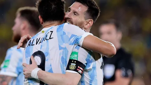 Julián y Messi, la sociedad del ataque argentino para enfrentar a Estonia.