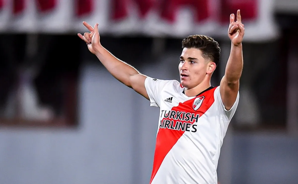 Julián en modo arrollador: le hizo cinco goles a Alianza Lima.