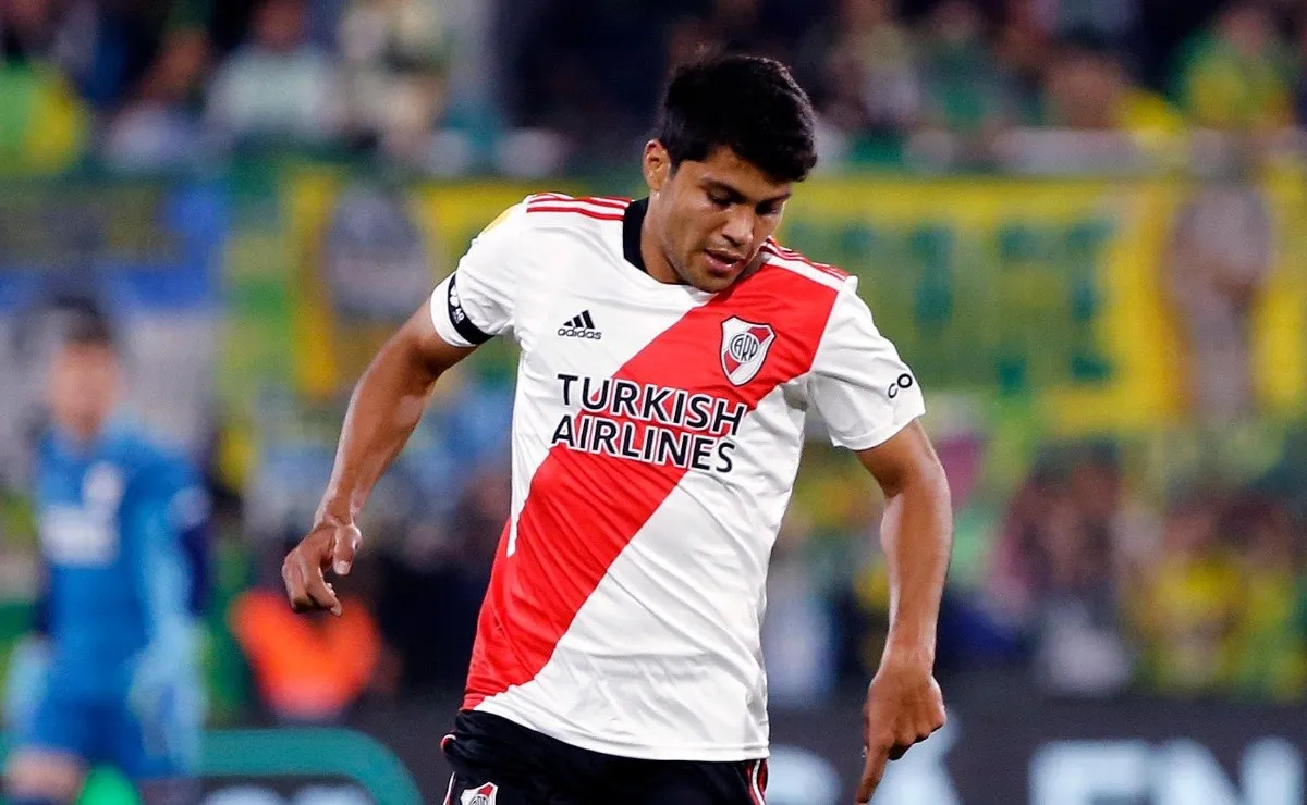 99 partidos y 11 goles para Rojas en River.