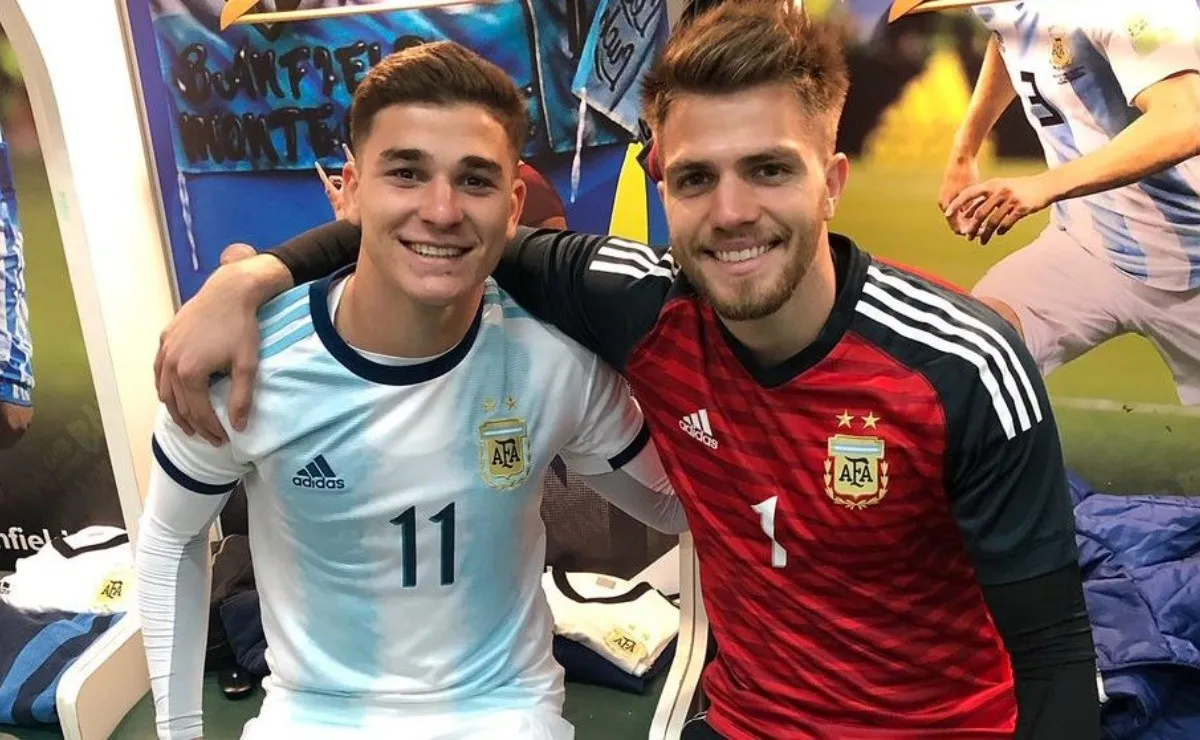 Julián Álvarez y Ezequiel Centurión, juntos en la Selección Sub23.