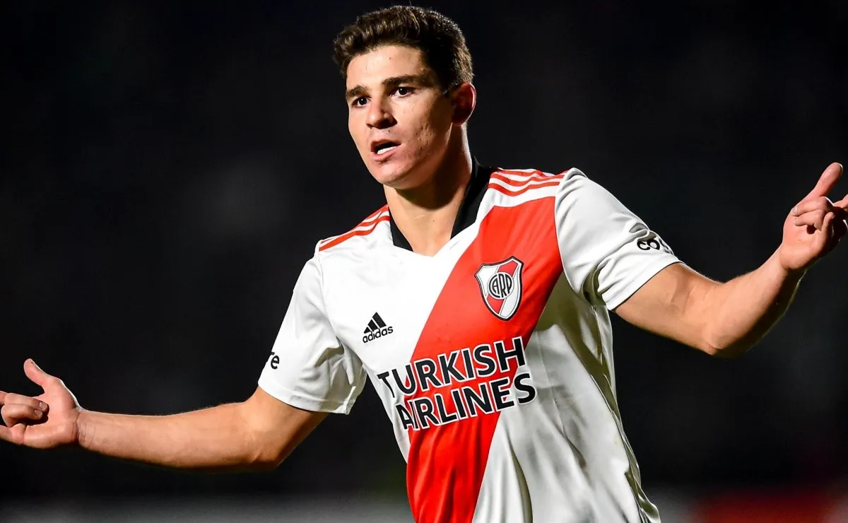 Julián Álvarez viajará a Inglaterra el próximo 7 de julio