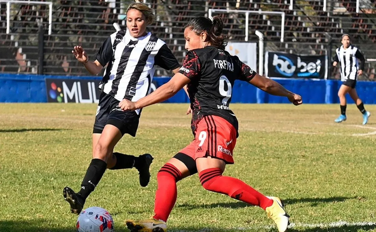 Las chicas de River visitaron a El Porvenir por la fecha 12 del torneo de Primera División y lograron un importante triunfo por 3 a 1.