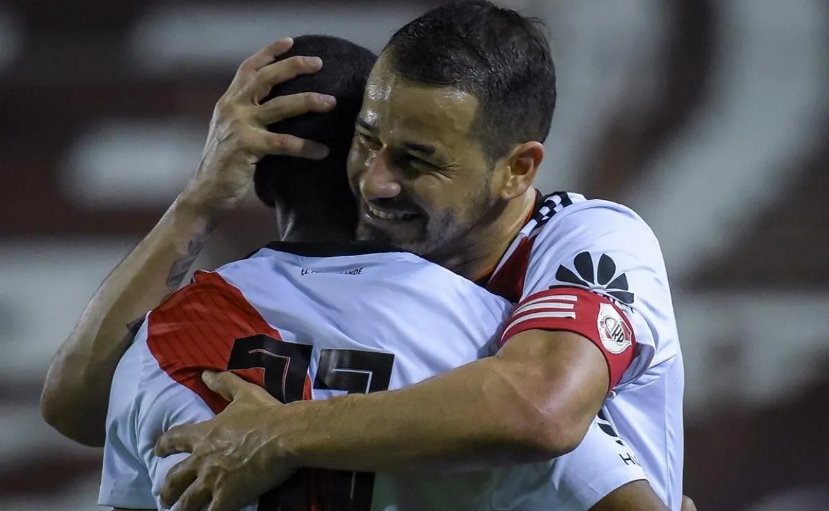 Rodrigo Mora felicitó a Nicolás De La Cruz por su actuación en la goleada de River a Colo Colo por la Copa Libertadores y le puso un nuevo apodo.