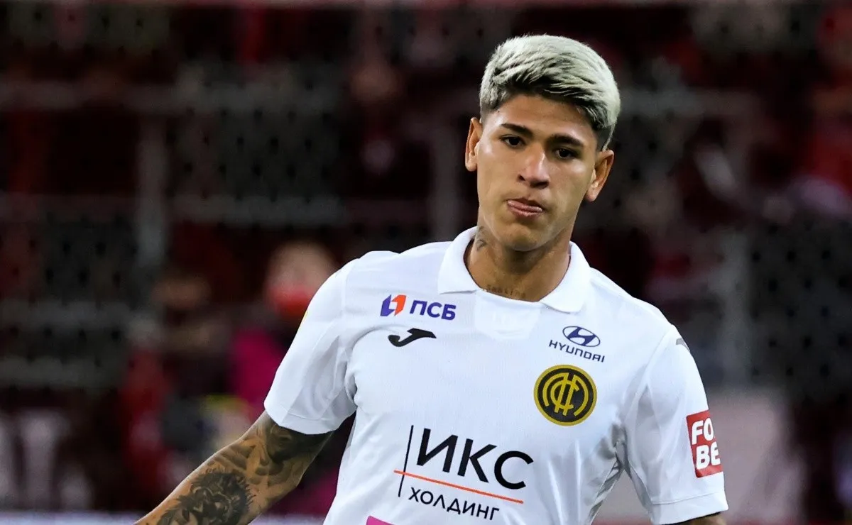 El colombiano firmó un nuevo contrato con su club hasta el año 2026.