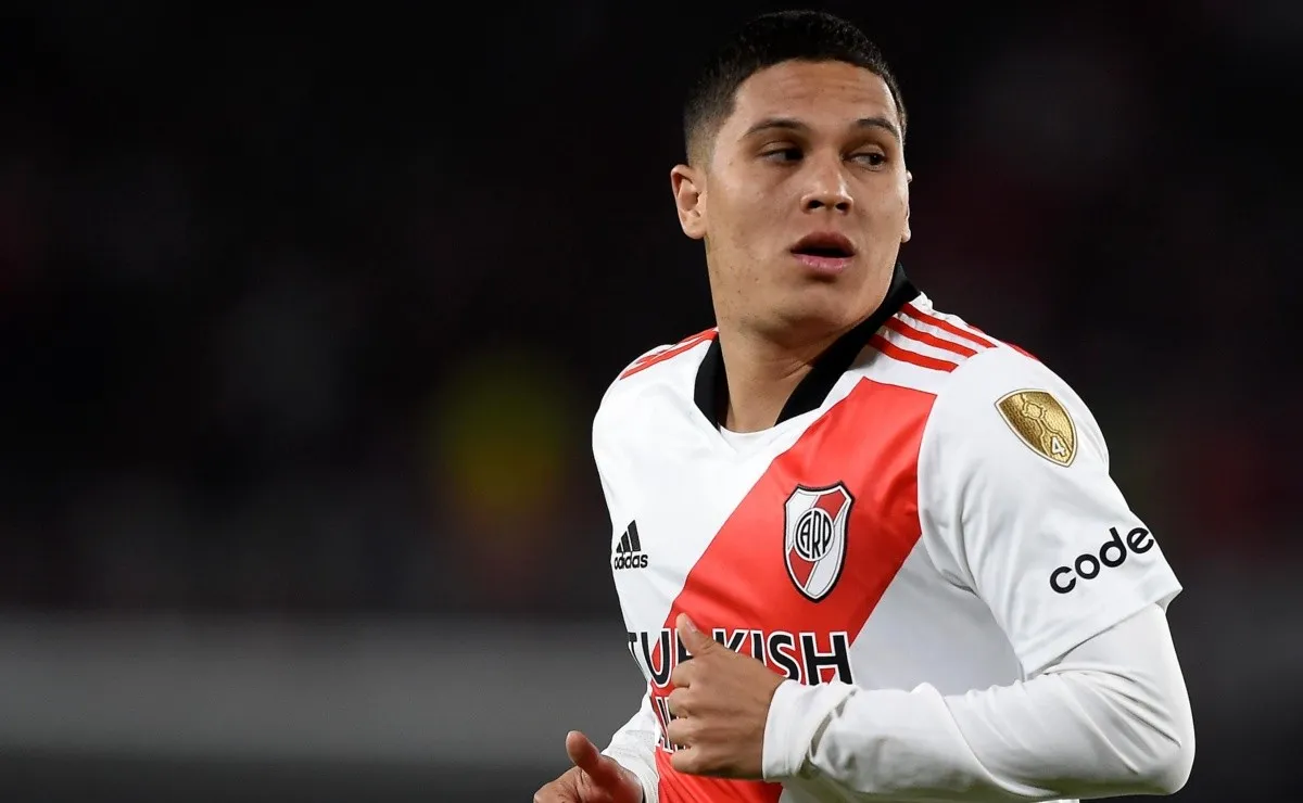 Es casi imposible que Juanfer pueda jugar el jueves contra Colo Colo.