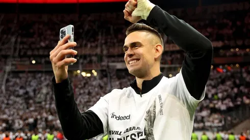 Rafael Santos Borré, el ex River que puede ser campeón de la UEFA Europa League.
