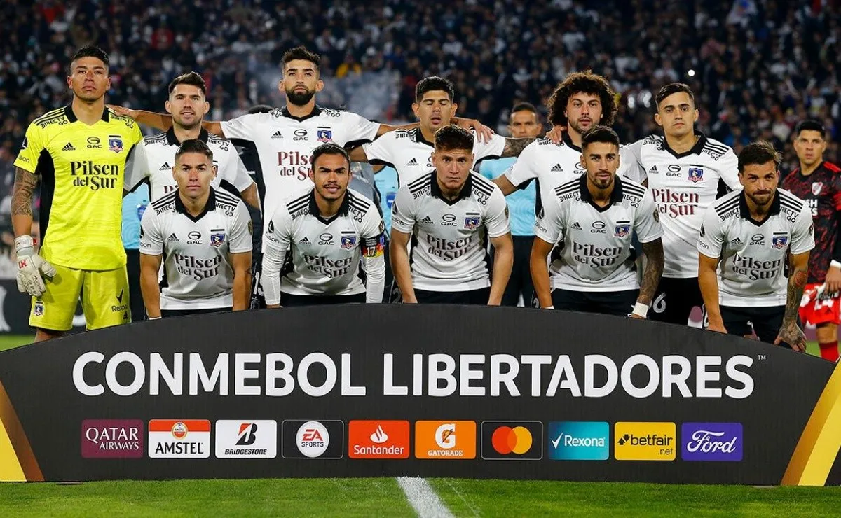 Colo Colo, próximo rival de River en la Copa Libertadores, presentó un caso positivo de Covid entre los futbolistas profesionales.