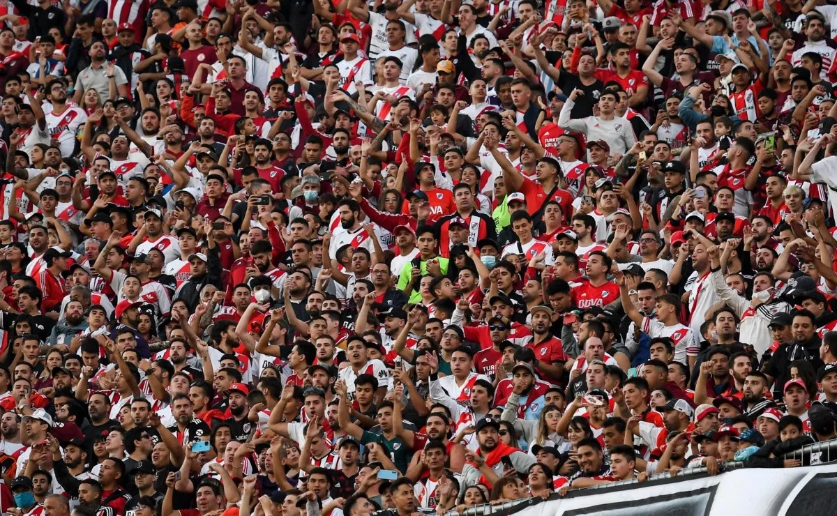 Los hinchas del Millonario volverán a copar en el Estadio Monumental para apoyar al equipo.