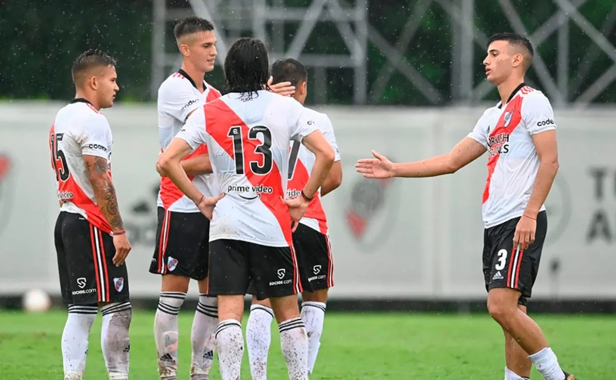 Jonathan La Rosa no va a poder contar con dos titulares para afrontar las semifinales.