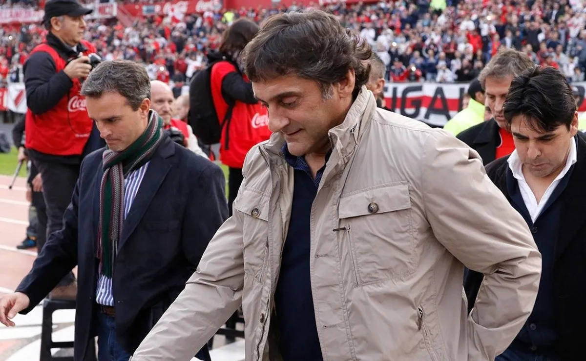 Enzo Francescoli habló de todo lo que le interesa al mundo River: la salida de Julián Álvarez, el futuro de Gallardo, Fernández a la Selección y el respaldo a González Pirez.