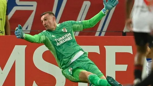 Franco Armani fue la gran figura de River contra Fortaleza y en las redes sociales no solamente lo elogiaron los fanáticos del Más Grande sino que también lo hicieron varios brasileros.