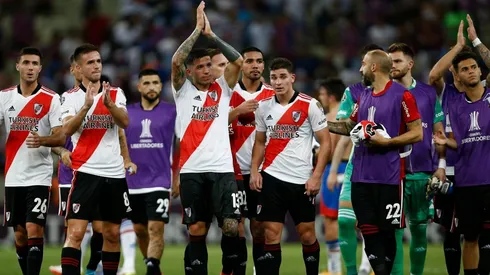 El Millonario saluda a los 50 mil asistentes en el Arena Castelão