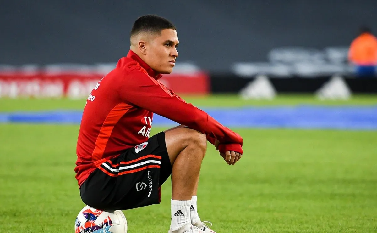 Los hinchas esperan con ansias el regreso de Juanfer a las canchas.