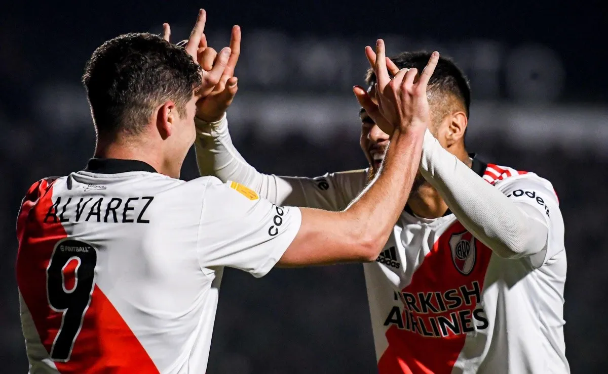River goleó 7 a 0 a Sarmiento por la Copa de la Liga, Julián Álvarez anotó tres goles y se llevó la pelota a su casa, Paulo Díaz lo felicitó en Instagram.