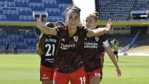 El festejo de Martina del Trecco en el Gigante de Arroyito.