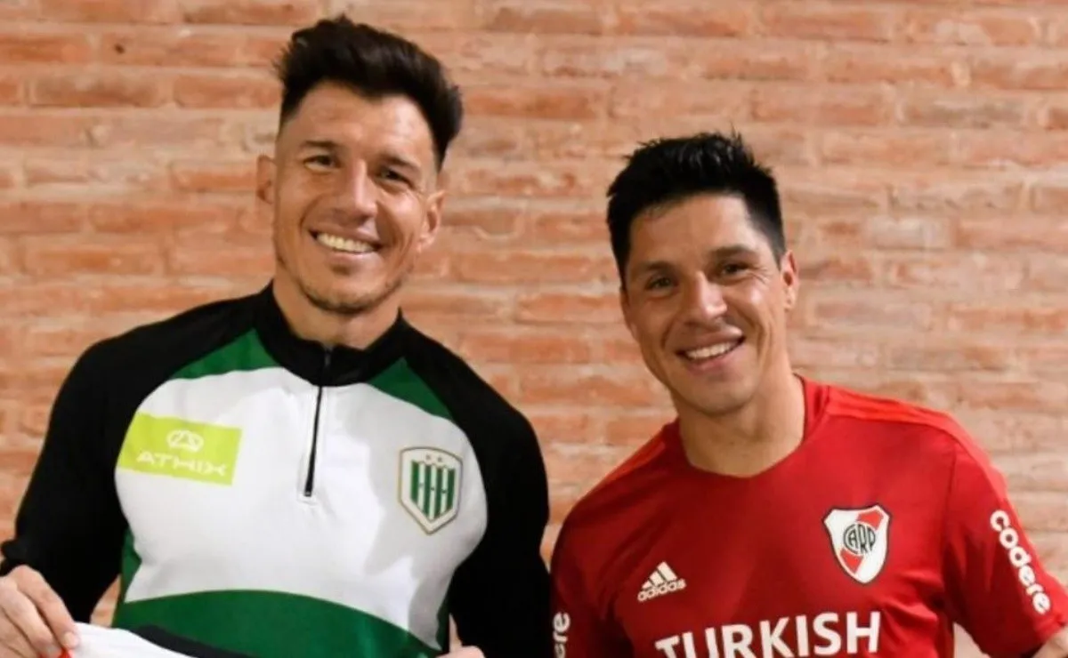 El cruce entre Enzo Pérez y Beto Bologna luego del partido