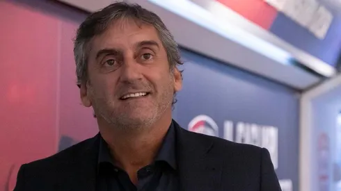 Enzo Francescoli, gloria de River, visitó Cagliari y en el club lo recibieron con gran afecto.