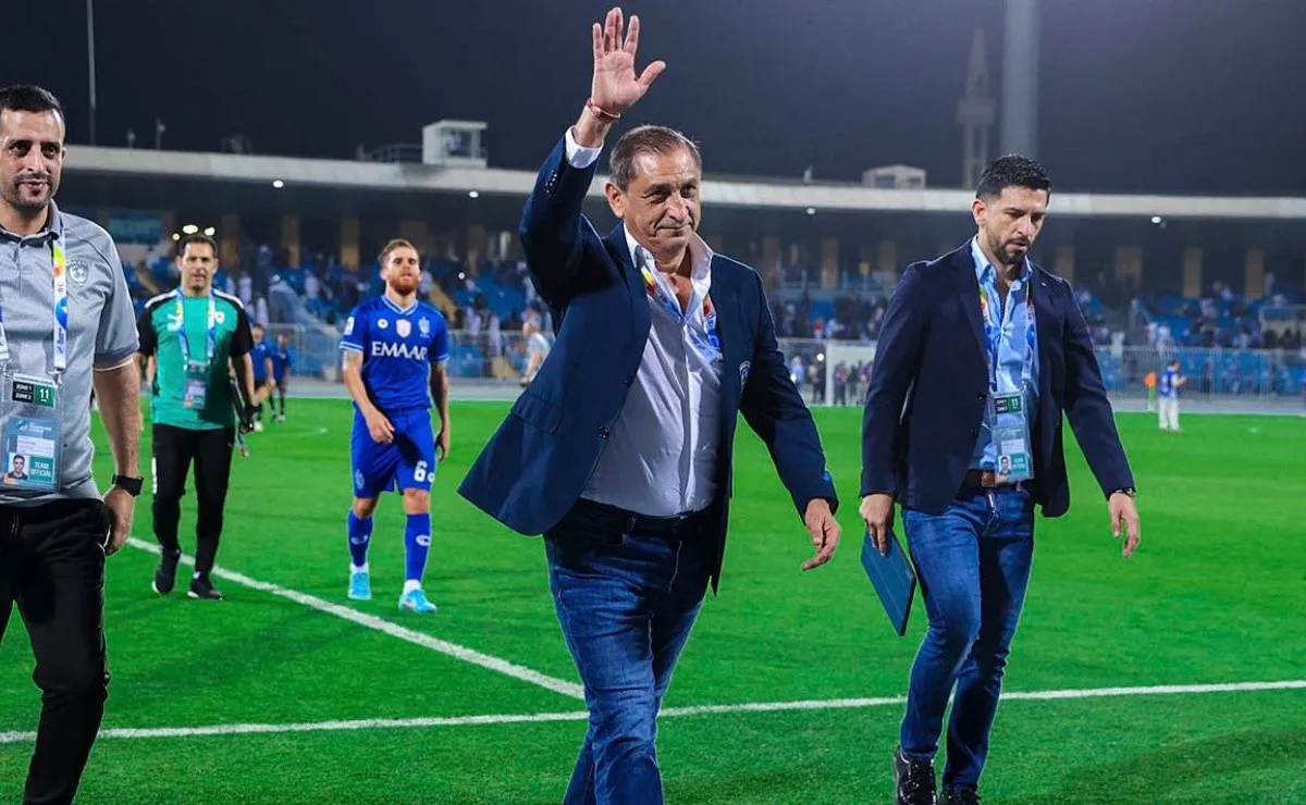 Ramón Díaz, la gloria de River que lleva 10 partidos ganados de manera consecutiva como director técnico de Al-Hilal de Arabia Saudita.