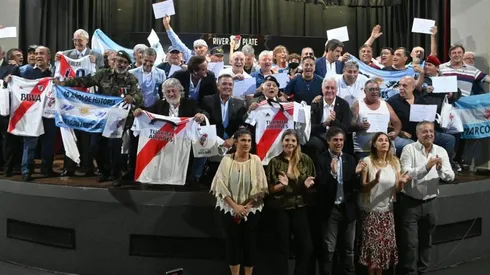 El merecido homenaje a los héores de Malvinas