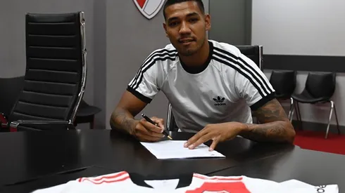 El defensor central tiene contrato a préstamo con River hasta fin de año.