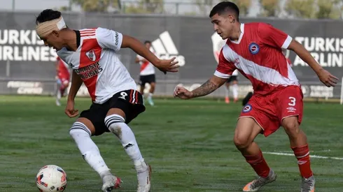 Flabián Londoño salió reemplazado por un fuerte golpe en el hombre