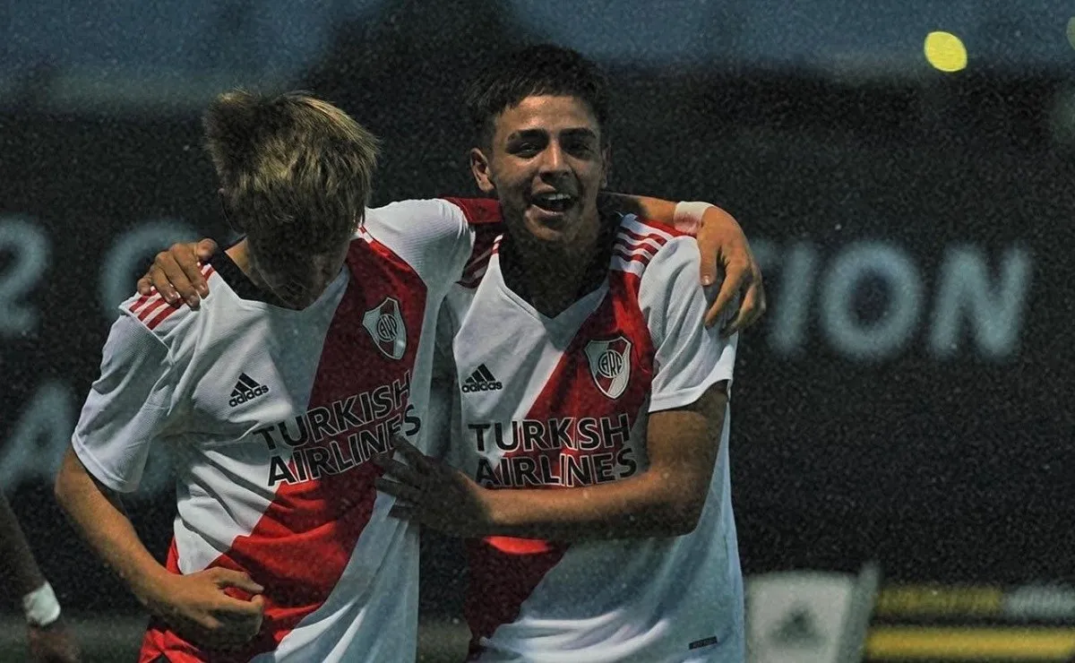 Abrazo de gol en Estados Unidos: la Octava debutó con un triunfo en la GA Cup.