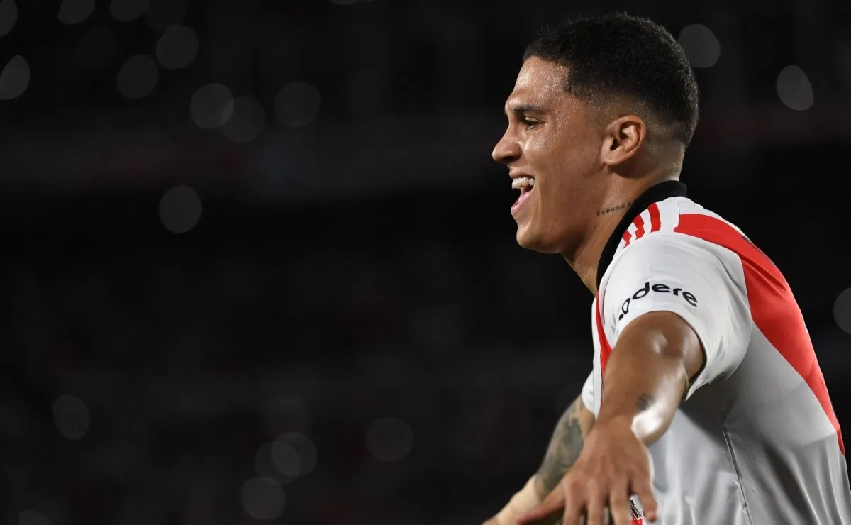 River enfrentó a Argentinos en Núñez.