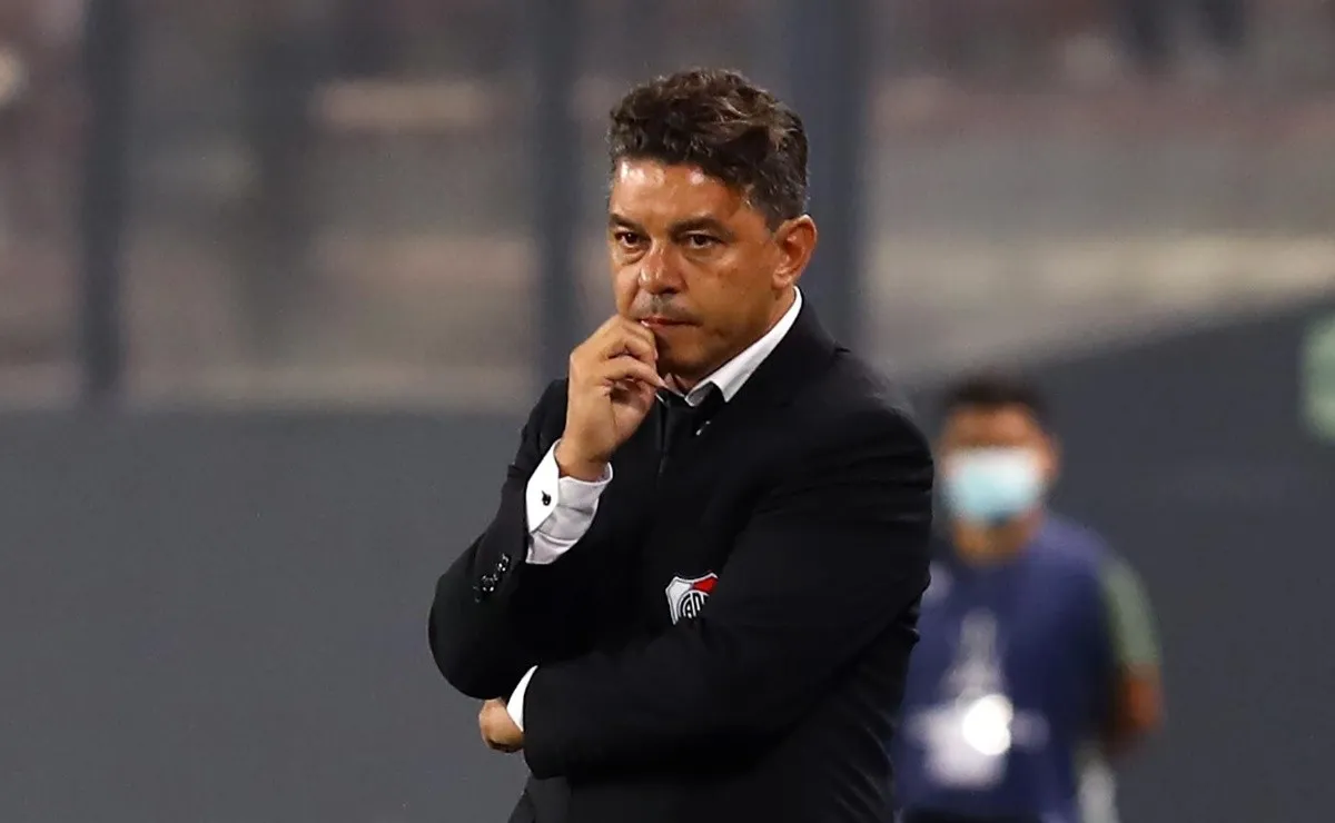 La cara del Muñeco lo dice todo: River ganó en Perú pero perdió a Robert Rojas por varios meses.