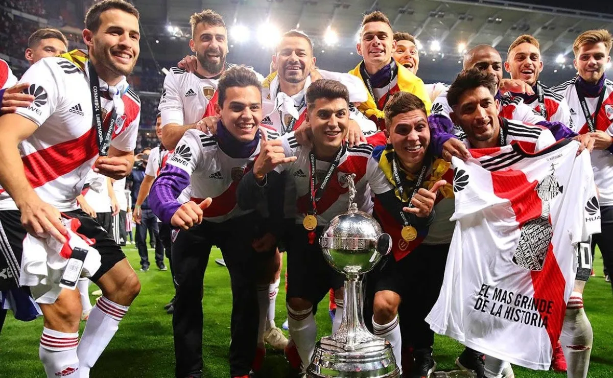 La Conmebol sacó un afiche por el comienzo de la fase de grupos de la Copa Libertadores y en el mismo aparecen dos héroes de River en Madrid.
