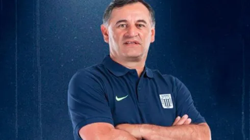 Carlos Bustos, actual director técnico de Alianza Lima, habló con gran cariño de su paso por River y aseguró que será un orgullo saludar a Gallardo, con quien compartió plantel.