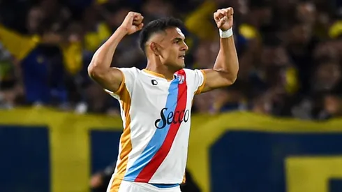 El festejo de Colmán en La Bombonera. Arsenal empató 2 a 2 ante Boca por la fecha 8.