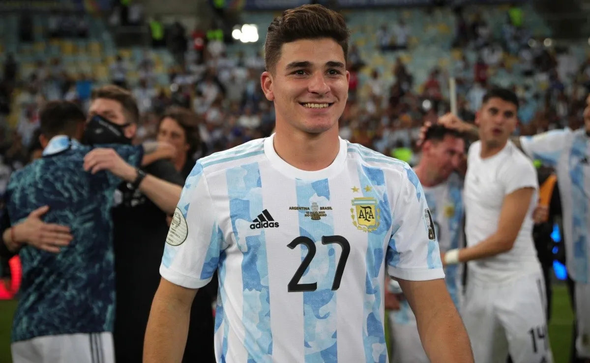 Julián disputará su primer partido como titular con la Selección Argentina