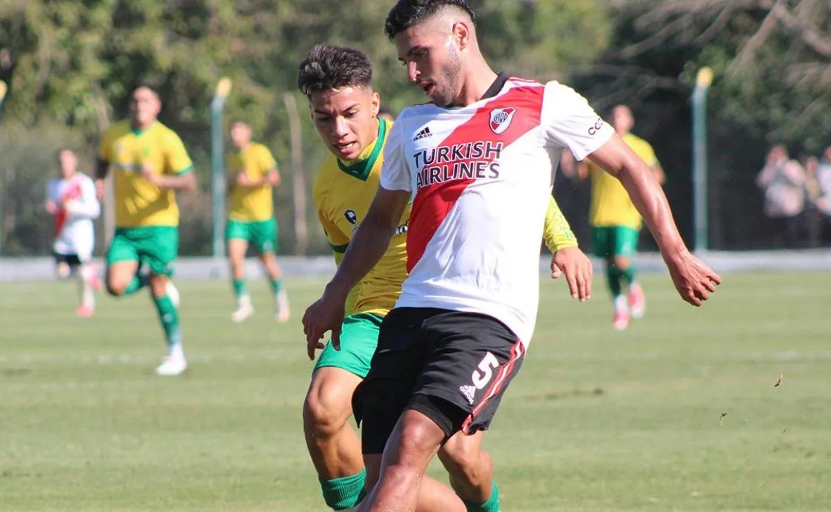 La Reserva de River cayó 2 a 0 ante Defensa y Justicia, el equipo de Jonathan La Rosa sufrió las expulsiones de Petroli y Alfonso.