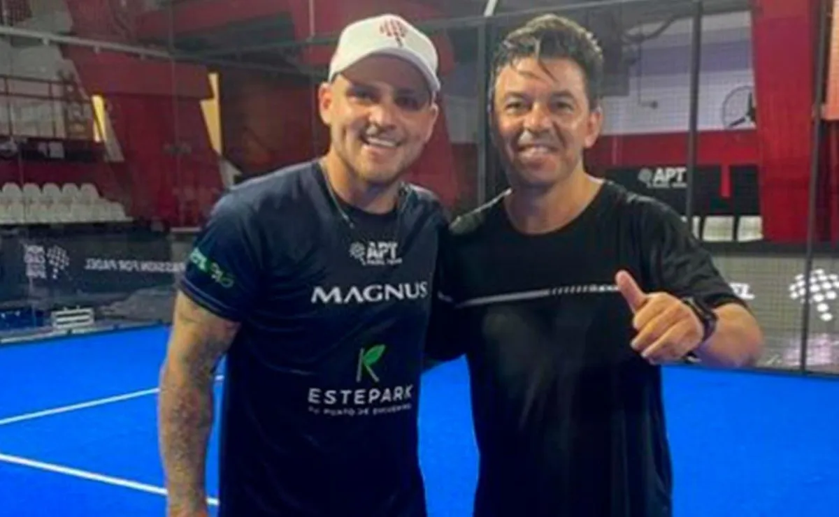 Marcelo Gallardo junto a Fede Chiostri, uno de los candidatos a ganar el Master que se desarrolla en el microestadio de River.