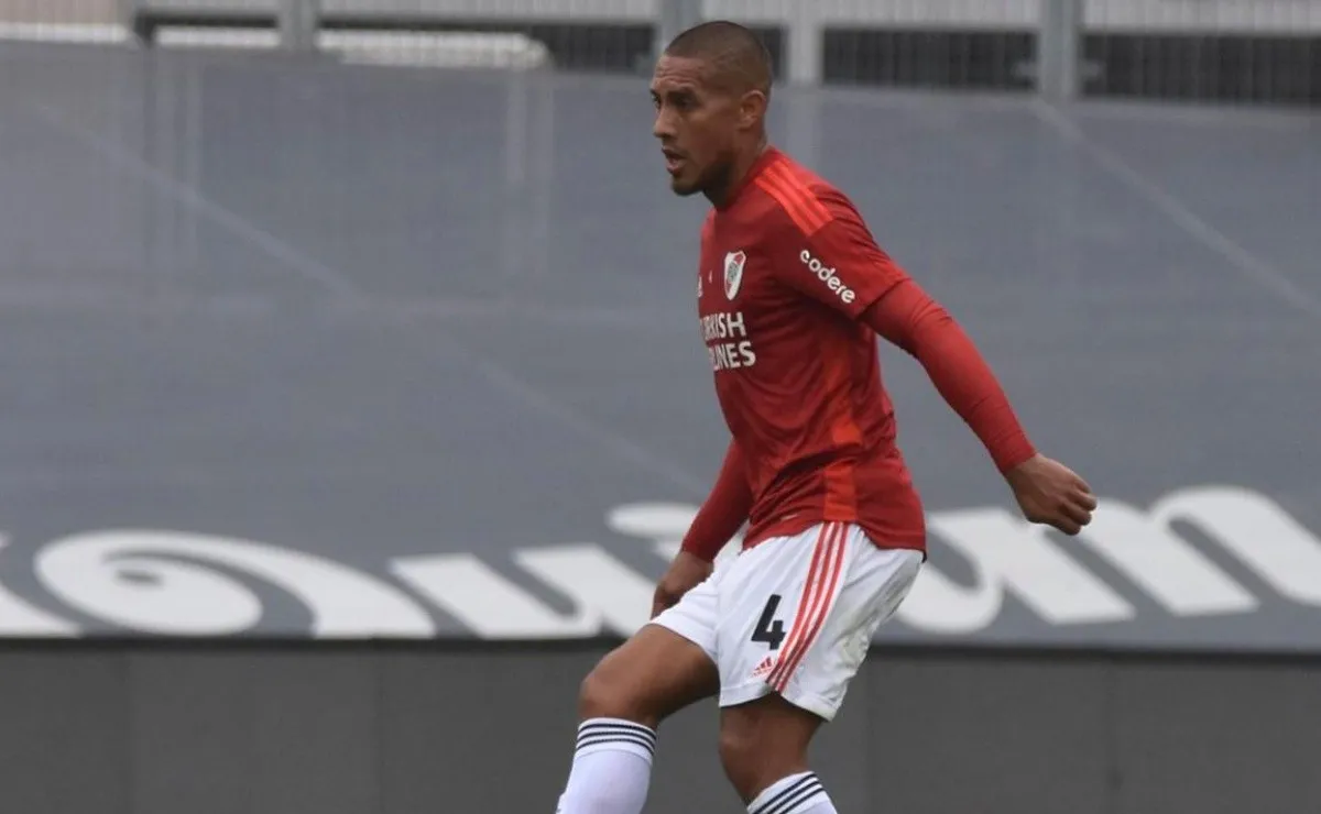 Jonatan Maidana fue el ídolo elegido para pasar un rato y charlar con los ganadores del concurso de Somos River y hasta se animó a cantar su canción preferida de los hinchas.
