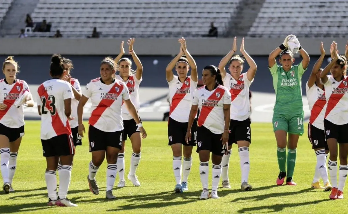 Las Más Grandes igualaron ante las Gladiadoras en el Monumental