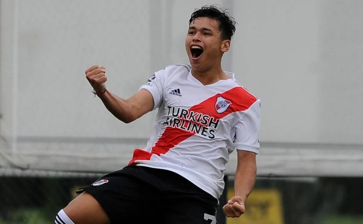 Oswaldo Valencia se suma a la Selección Sub 20 de Colombia