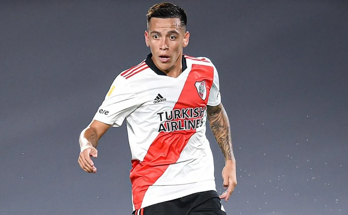 Esequiel Barco fue reemplazado a los 15 minutos del segundo tiempo ante Boca por una molestia física.