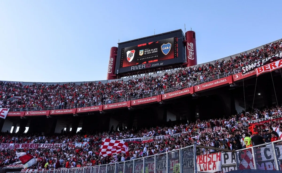 Todo el color de los hinchas de River en la previa del superclásico