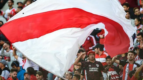 Dentro del Monumental fue todo fiesta, en los alrededores se repitieron los incidentes