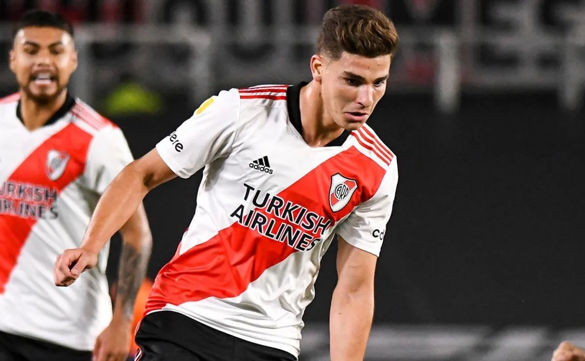 Julián Álvarez habló del superclásico de la próxima semana y también hizo hincapié en qué cosas debe mejorar River en los próximos partidos.