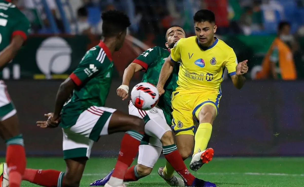 Gonzalo Martínez fue determinante para el empate de su equipo en condición de visitante, el ex River anotó un golazo de tiro libre.