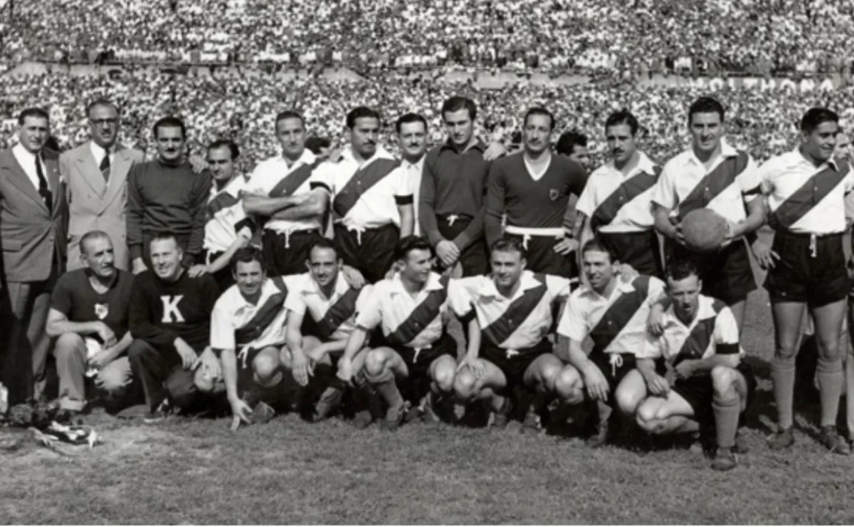 Postal de lo que fue aquel amistoso solidario de River en tierras italianas en 1949