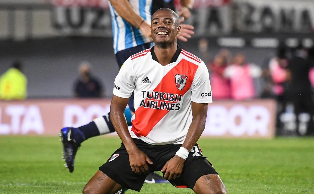 De la Cruz marcó uno de los goles de River frente a Racing.